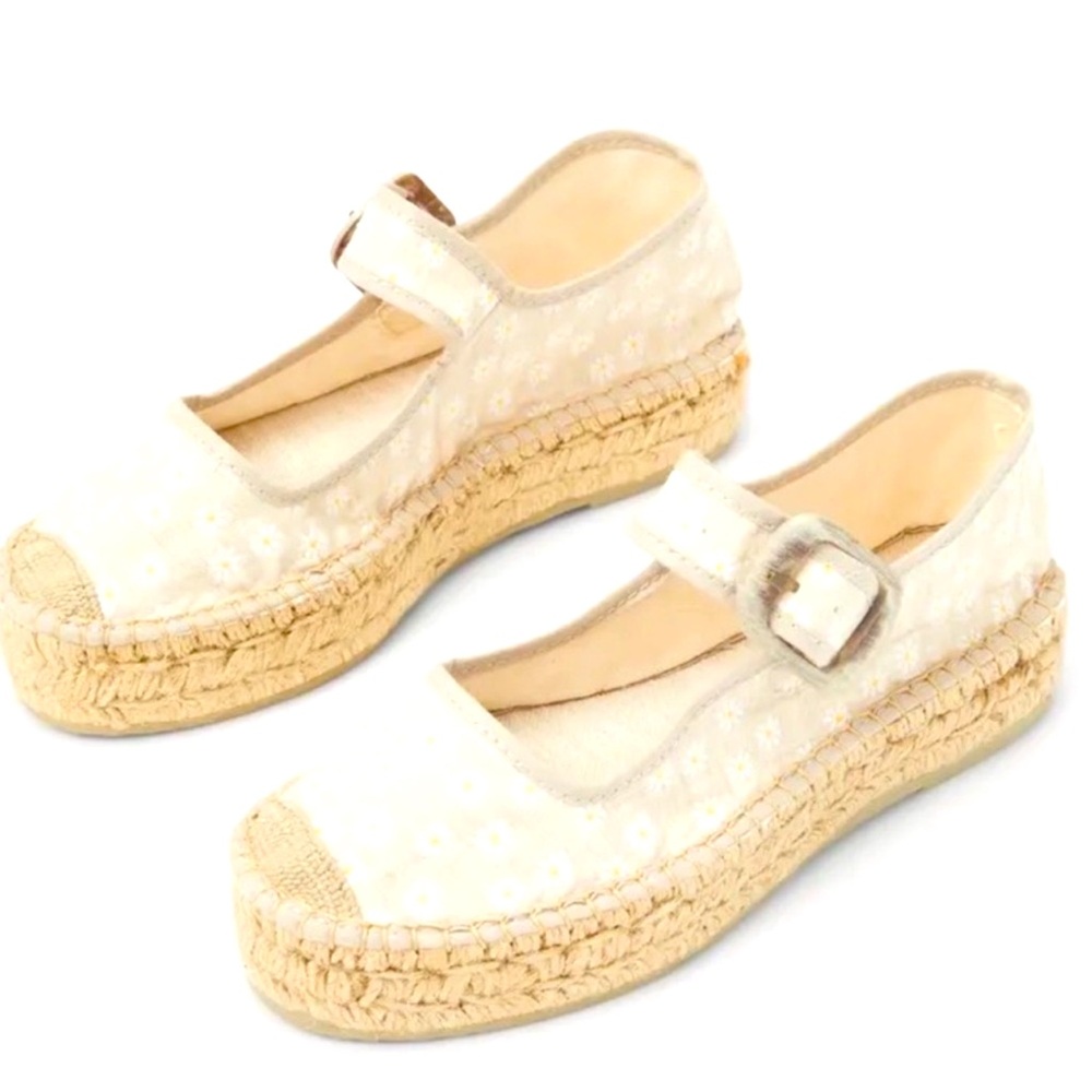Free People New with tags! Surfside Daisy Mary Jane’s Size 37 - 7 USA